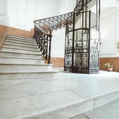 住宿加早餐酒店 Rodino